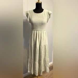 #13)  NWOT Elegant Super Light Green Midi Dress
